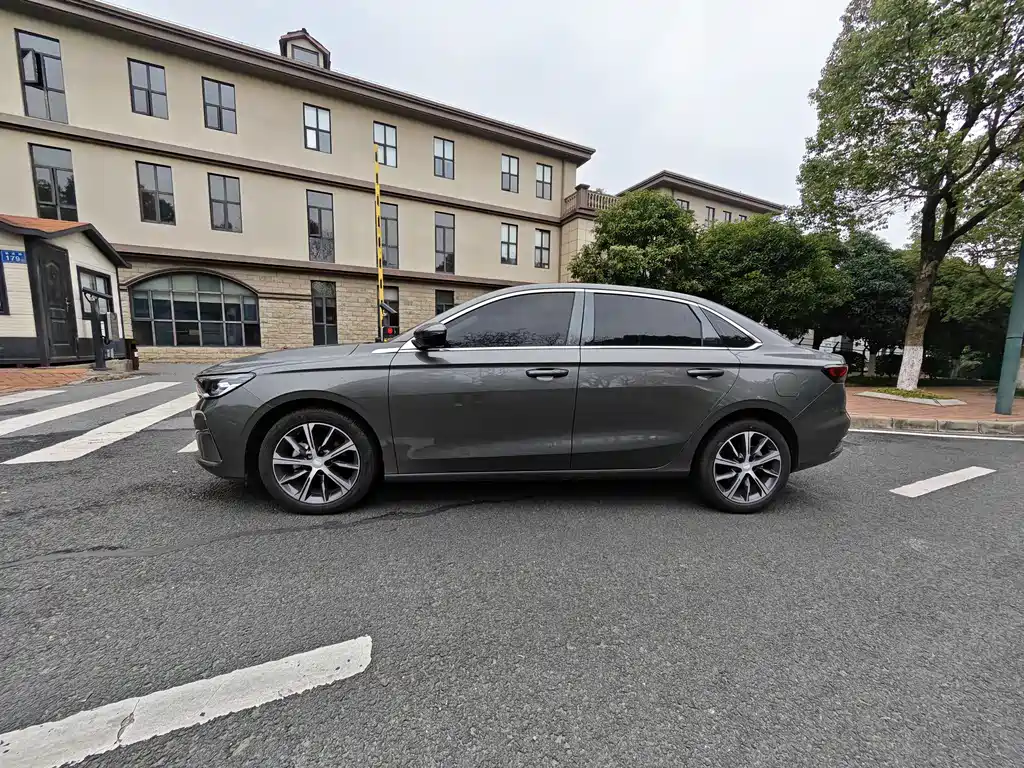 GEELY AUTOMOBILE EMGRAND