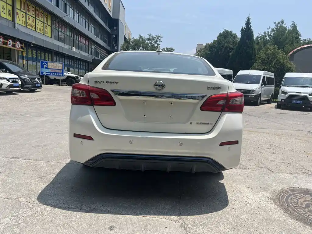 Nissan Sylphy EV — миниатюра 8