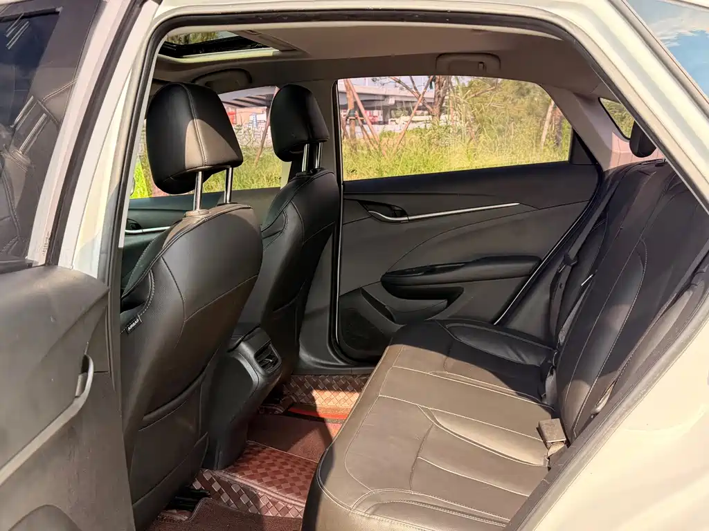 Buick Excelle — миниатюра 12