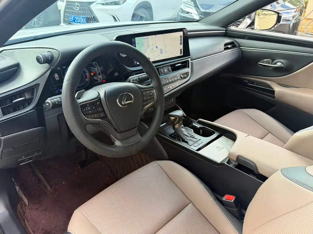 Lexus ES — миниатюра 8