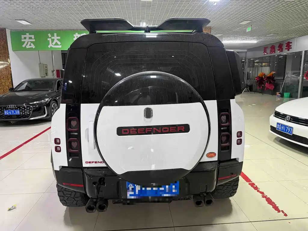 Land Rover Defender — миниатюра 4
