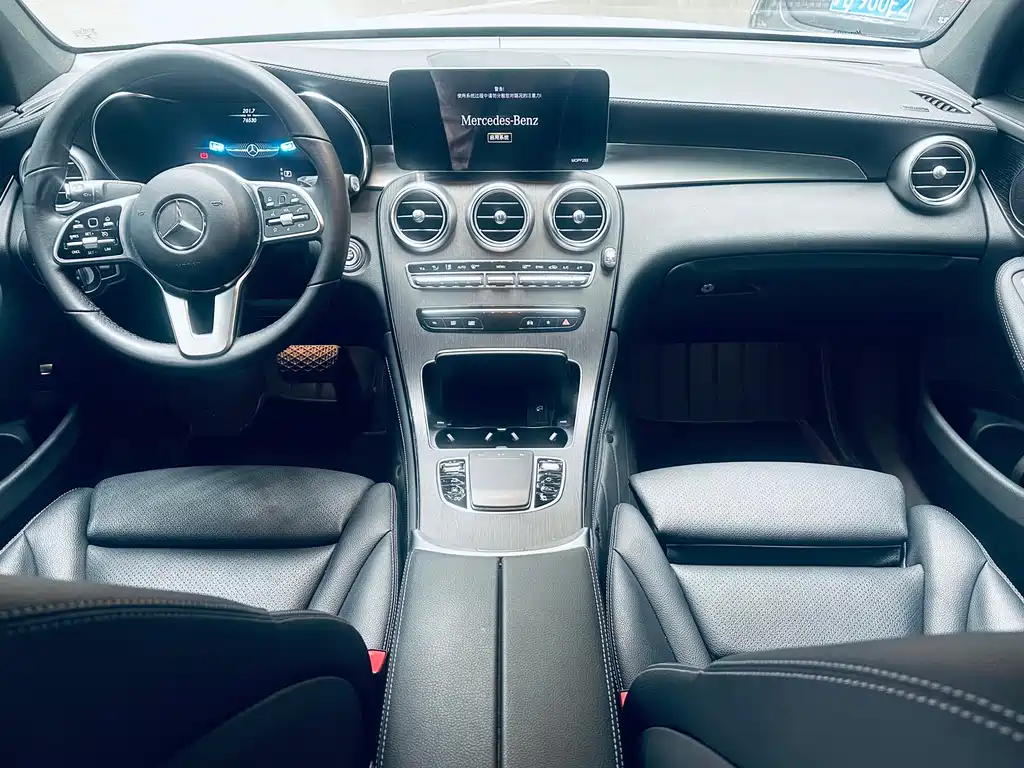 Mercedes-Benz GLC 2021 GLC 300 4MATIC SUV