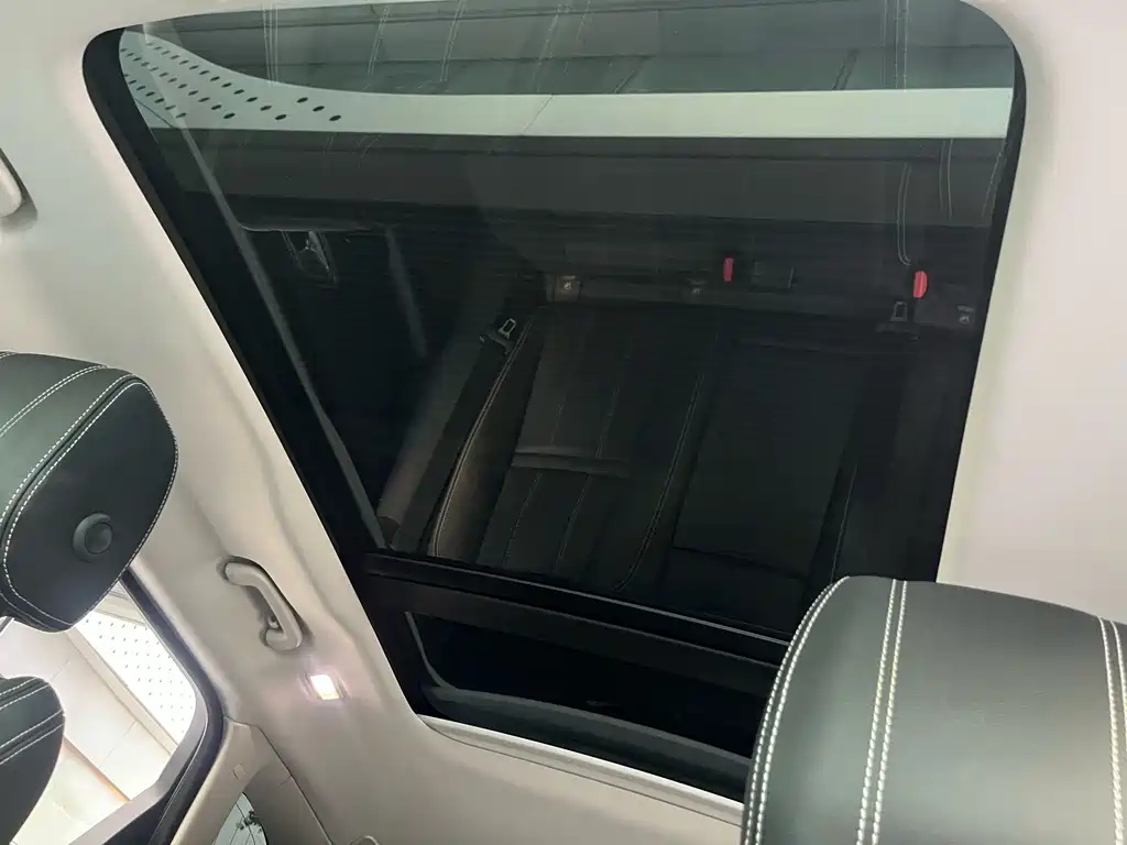 Land Rover Velar — миниатюра 35