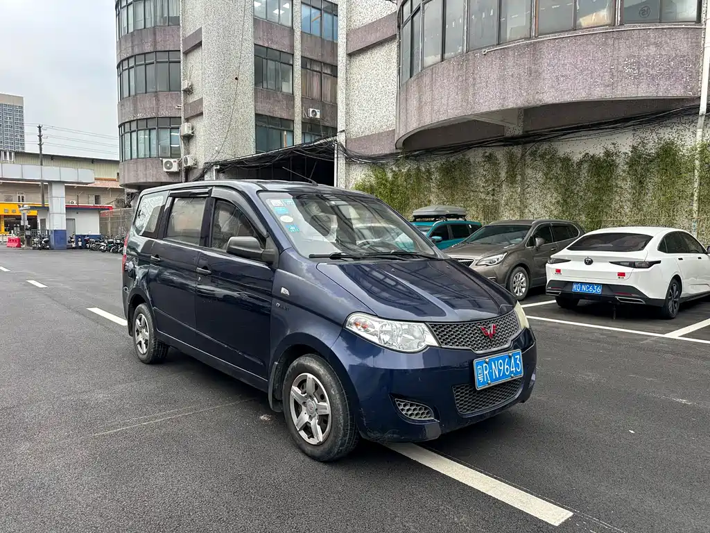Wuling Hongguang — миниатюра 3