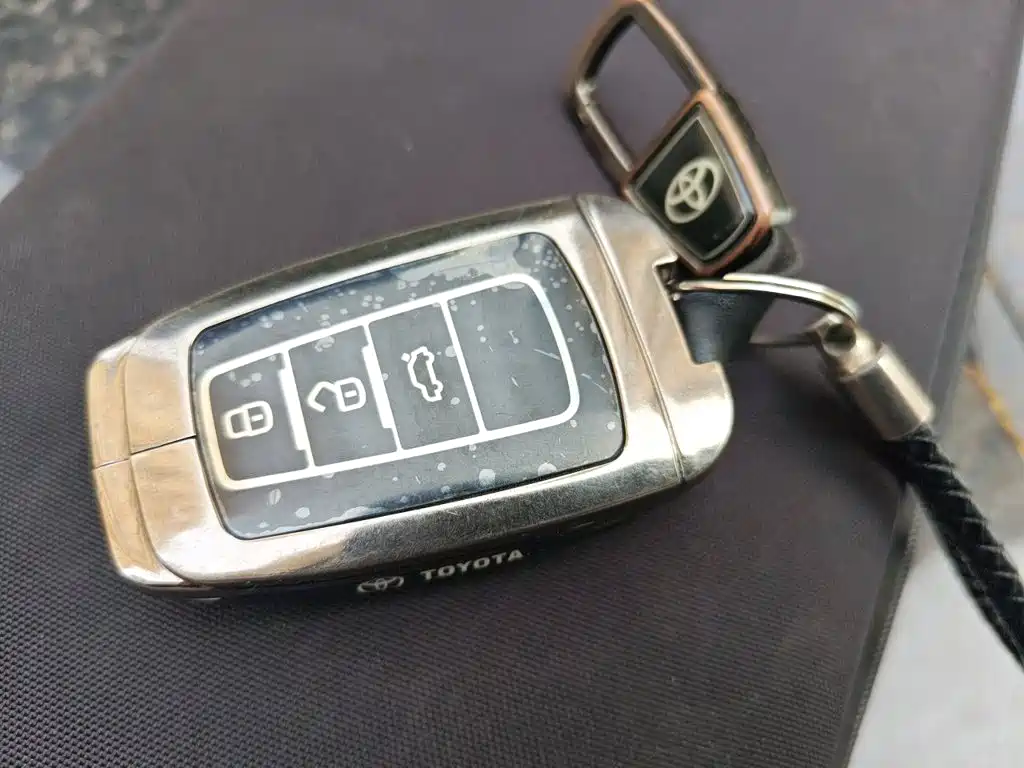 Toyota Avalon — миниатюра 9