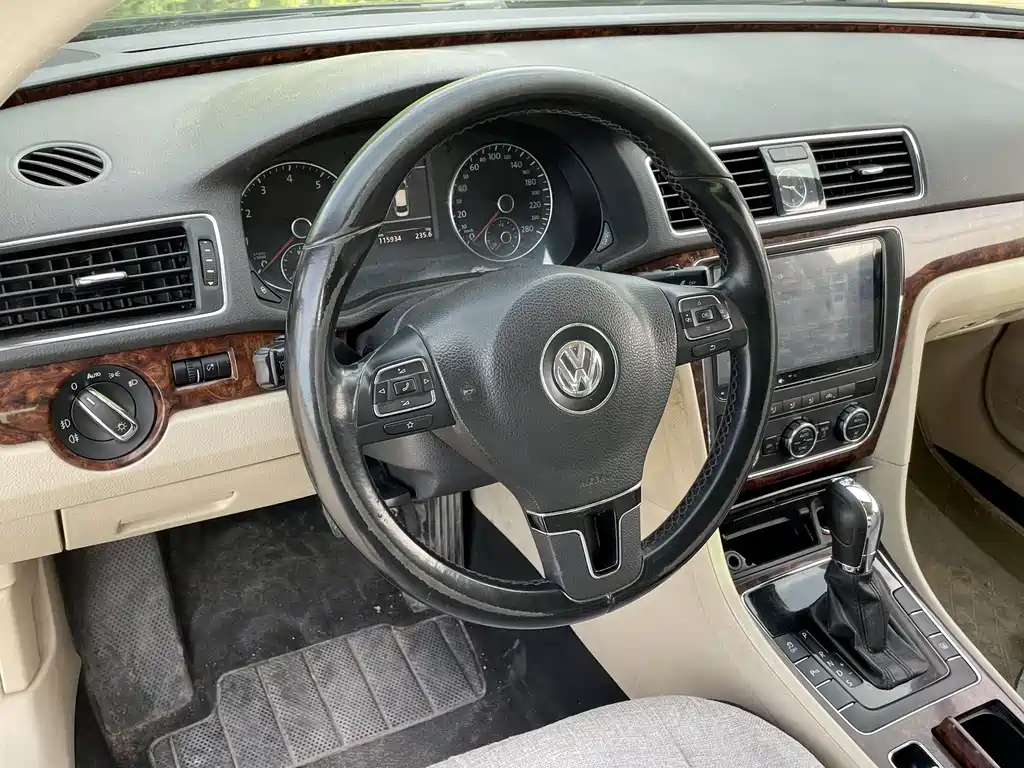 Volkswagen Passat 2011 2.0TSI DSG