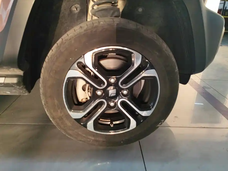 Baojun Yueye — миниатюра 6