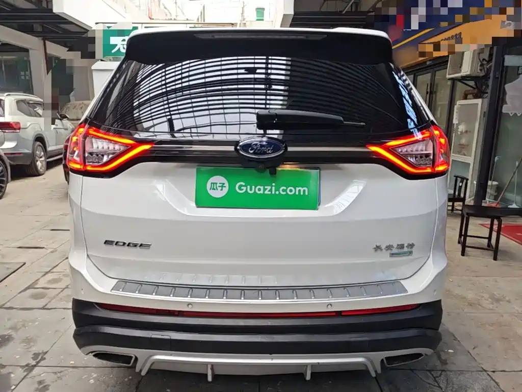 Ford Edge — миниатюра 6