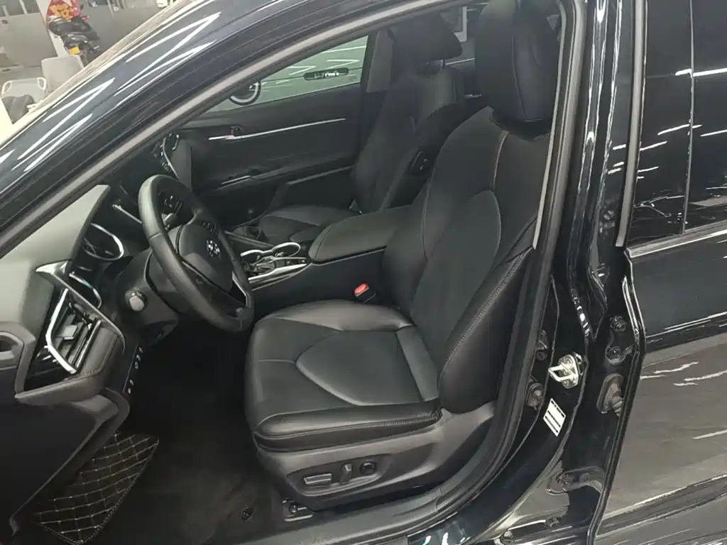 Toyota Camry — миниатюра 15