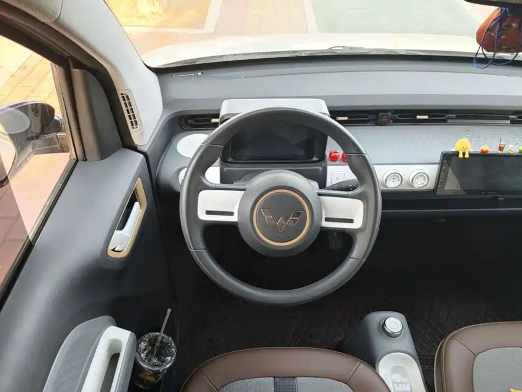 Wuling MINIEV — миниатюра 11