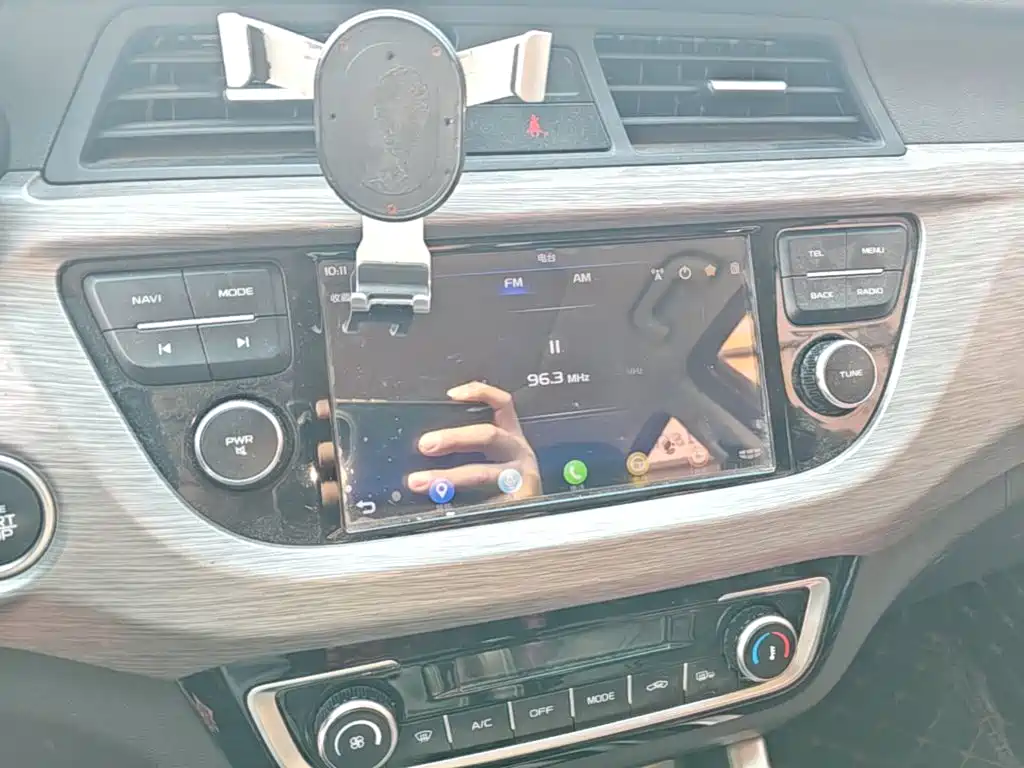 Geely Vision X3 — миниатюра 13