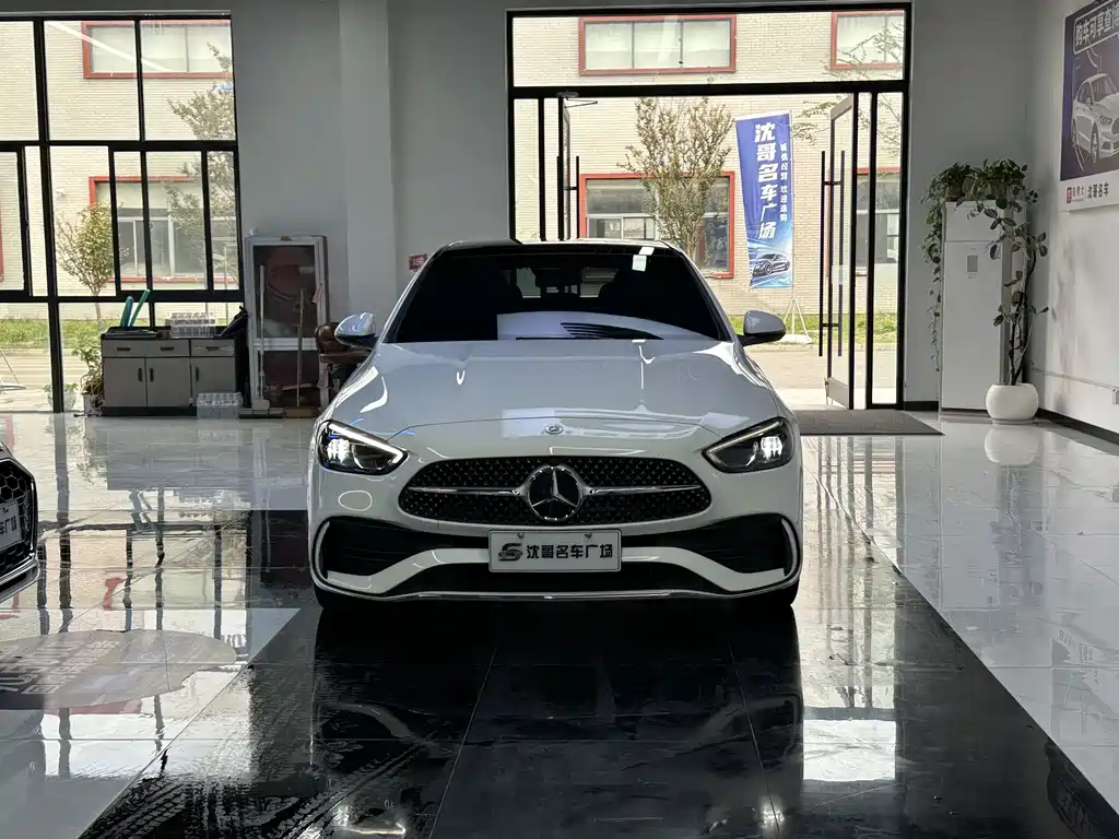 Mercedes-Benz C-Class — миниатюра 3
