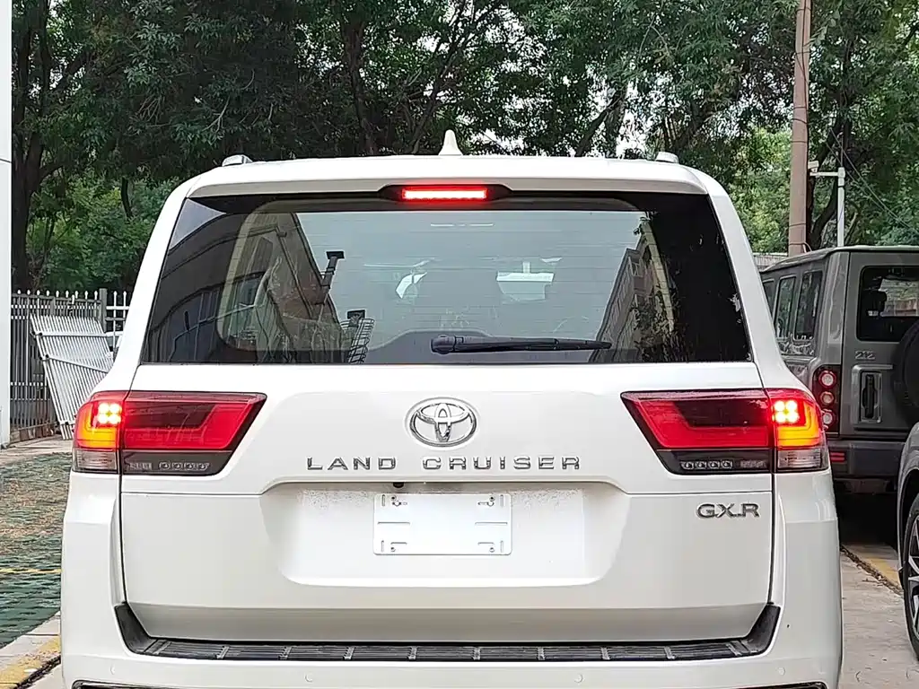 Toyota Land Cruiser — миниатюра 5
