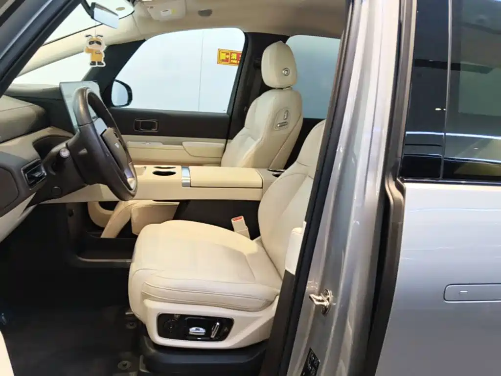 Li Auto Li MEGA — миниатюра 15