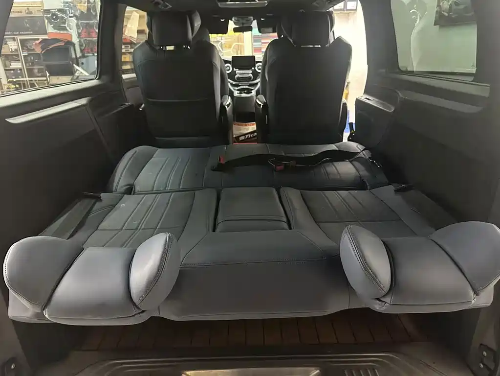 Mercedes-Benz Vito — миниатюра 13