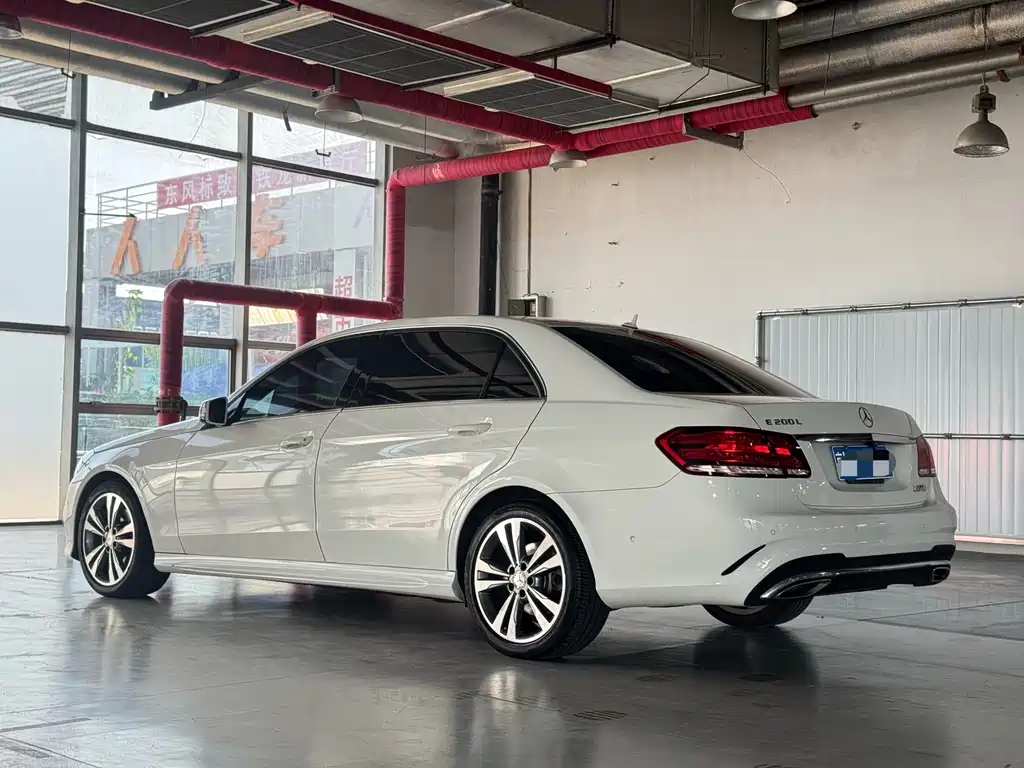 Mercedes-Benz E-Class — миниатюра 5
