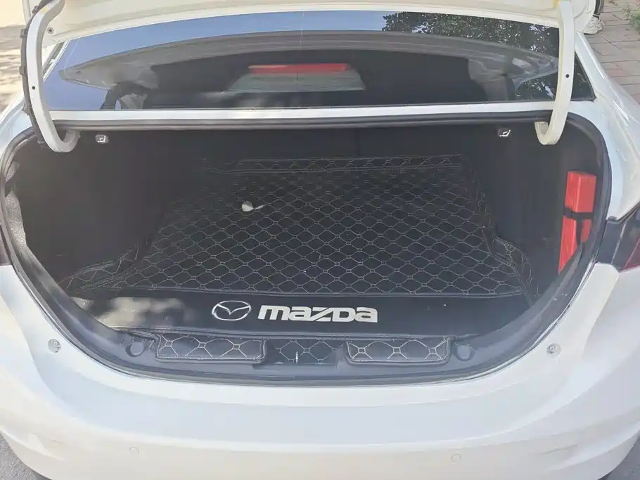 Mazda 3 Axela — миниатюра 4