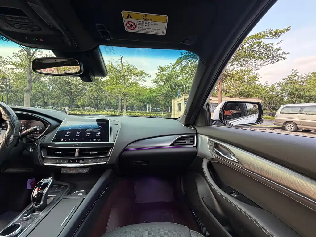 Cadillac CT5 — миниатюра 18