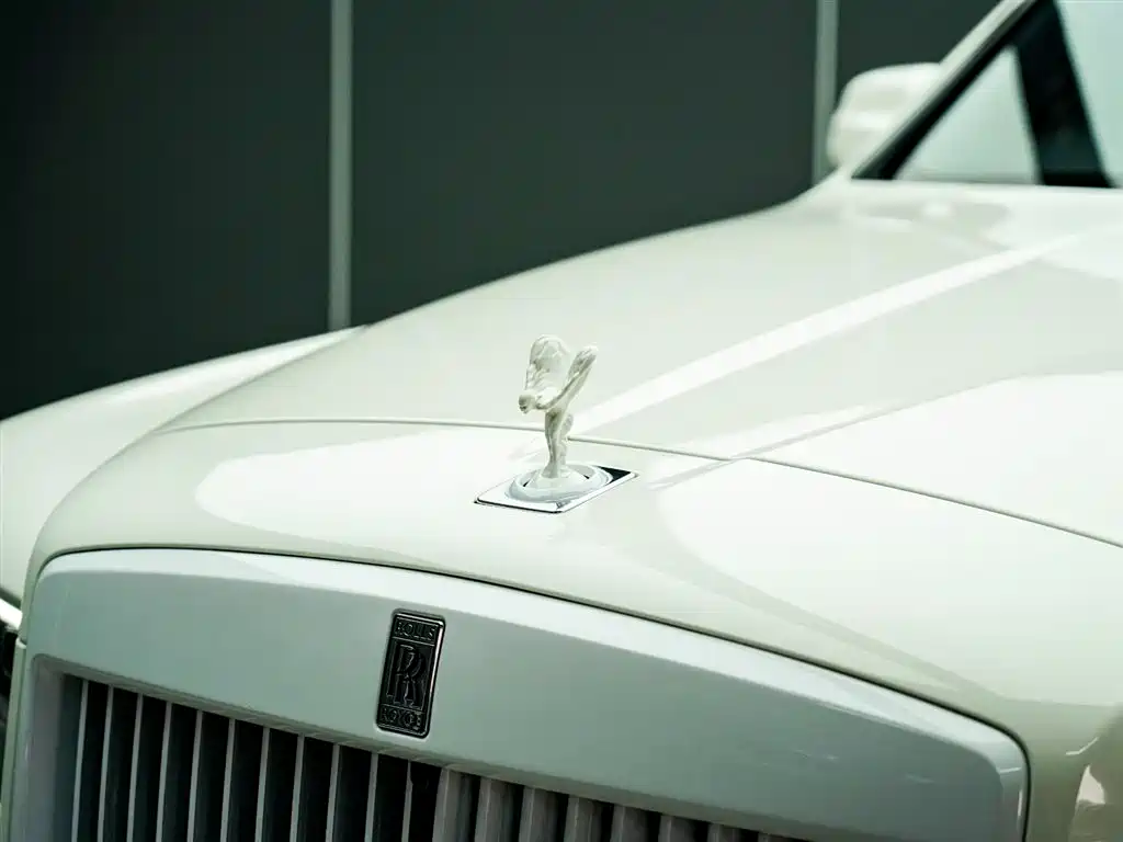 Rolls-Royce Cullinan 2018 мест