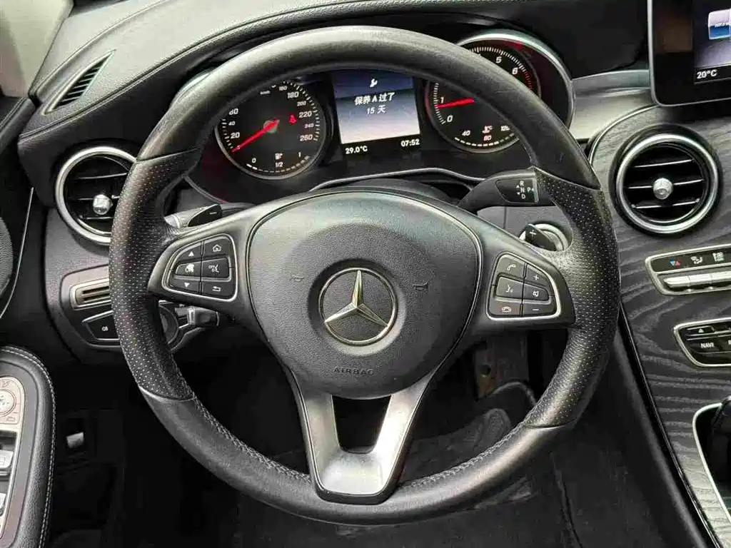 Mercedes-Benz C-Class — миниатюра 6