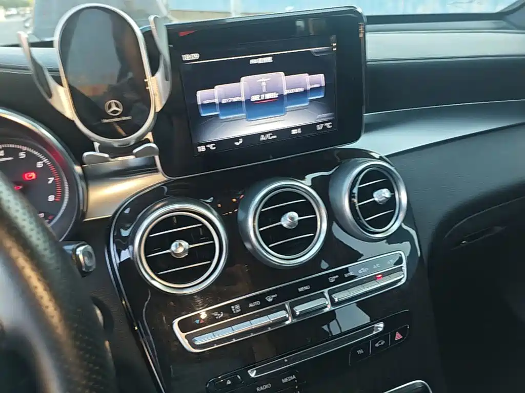 Mercedes-Benz GLC — миниатюра 13