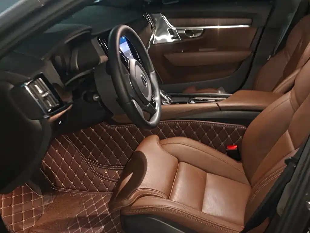 Volvo S90 — миниатюра 5