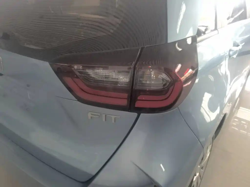 Honda Fit — миниатюра 8