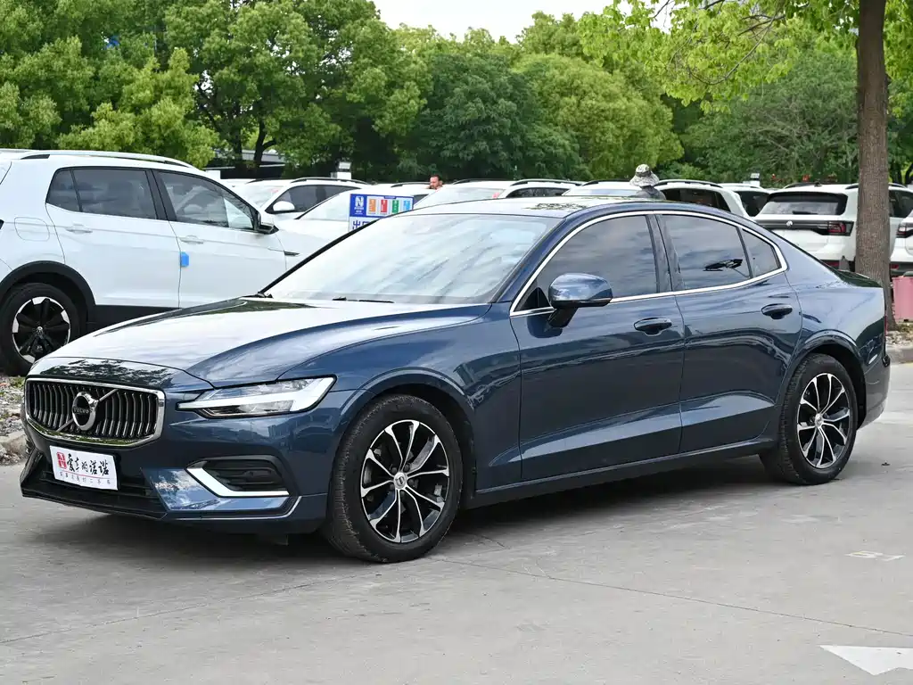 Купить Volvo S60
