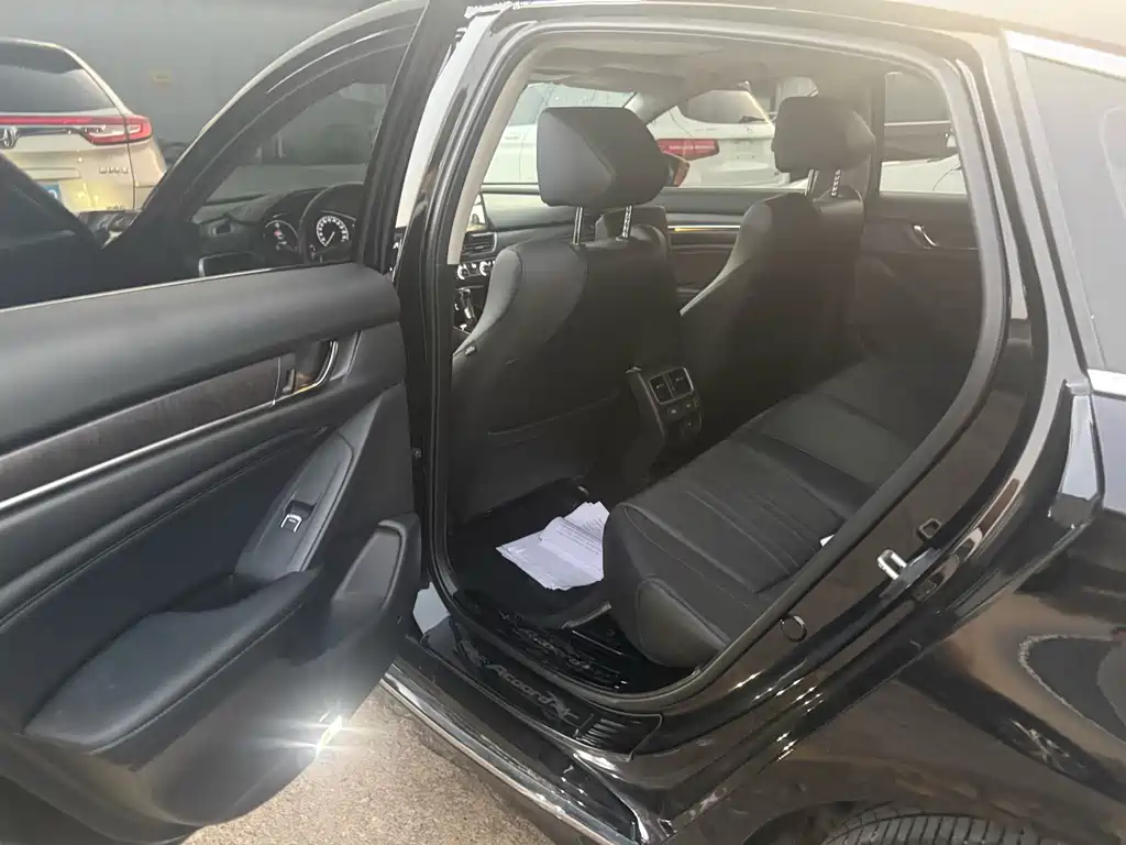 Honda Accord — миниатюра 4