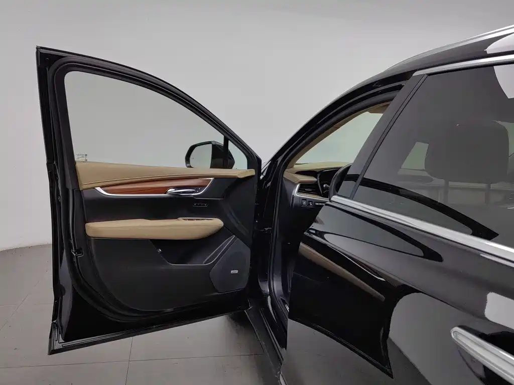 Cadillac XT5 — миниатюра 8