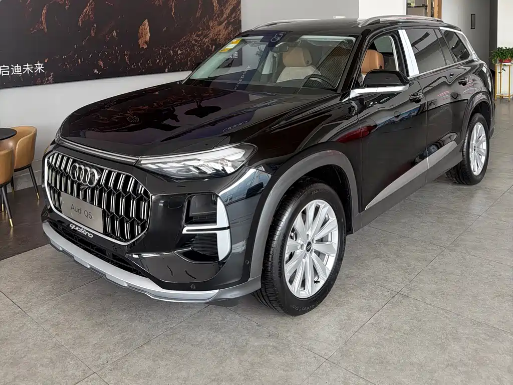Audi Q6 0
