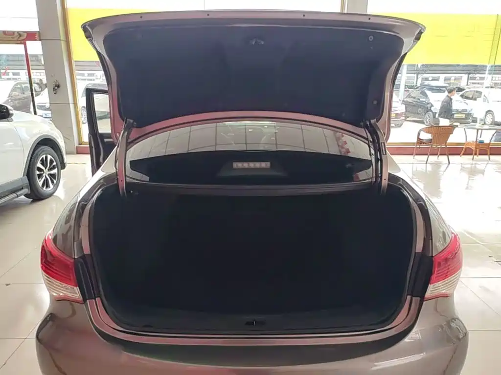 Nissan Sylphy — миниатюра 19