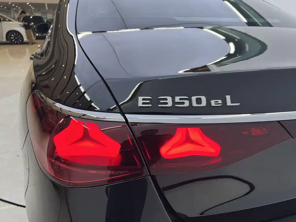 Mercedes-Benz E-Class New Energy — миниатюра 11