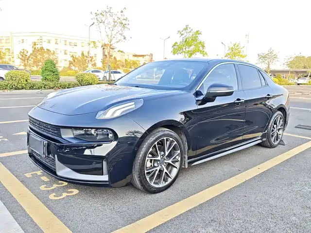 2020 Lynk & Co 03