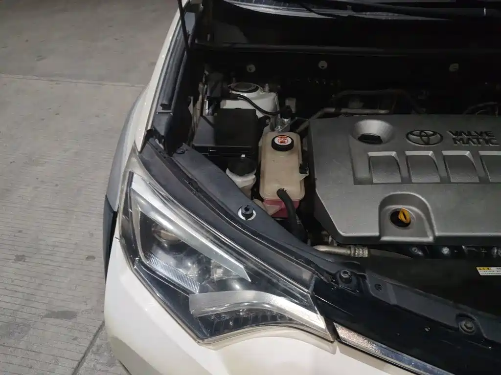 Toyota RAV4 — миниатюра 20