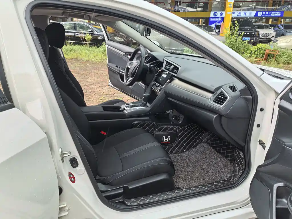 Honda Civic — миниатюра 10