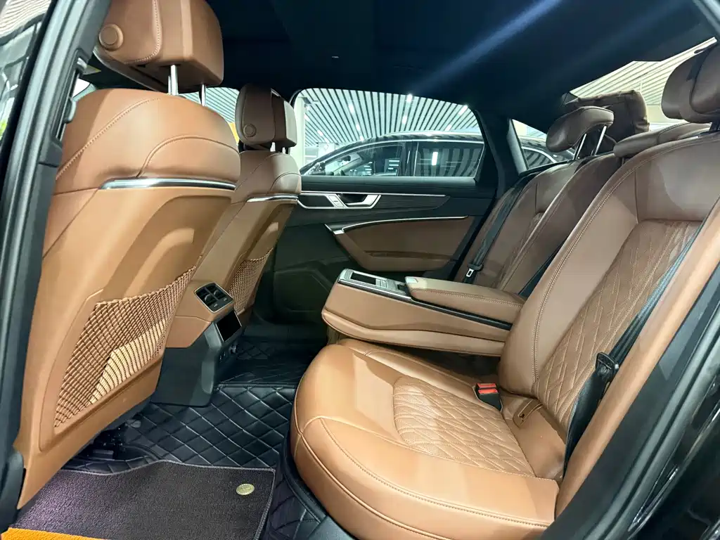 Audi A6L — миниатюра 9