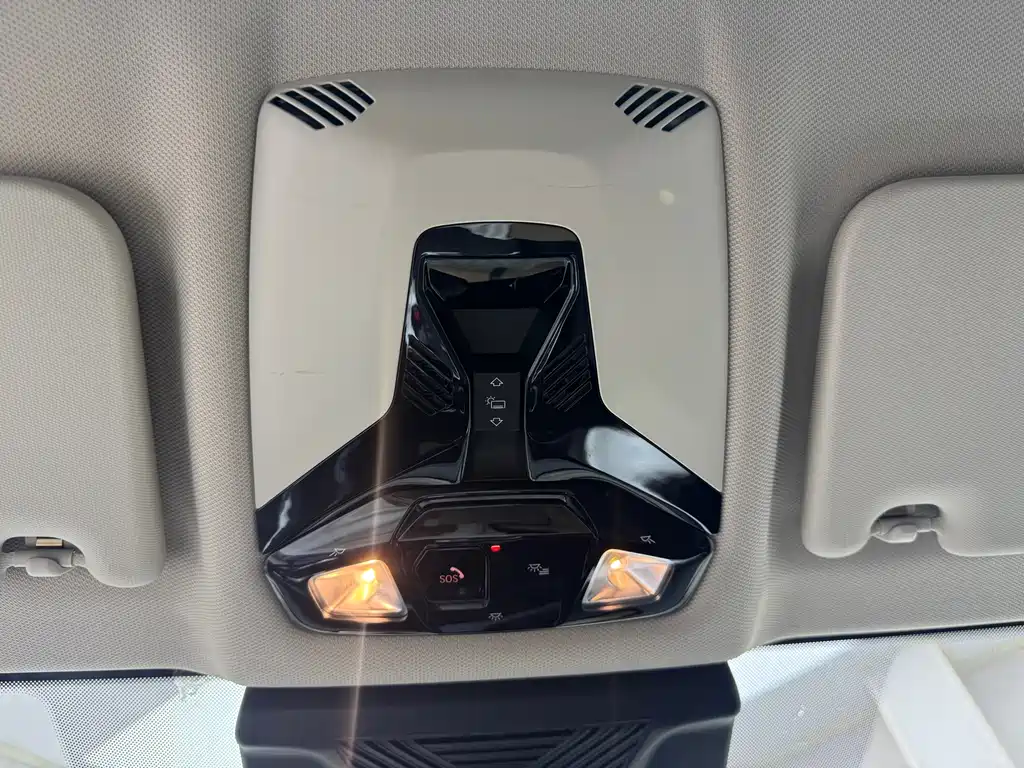 BMW X1 - фото 16