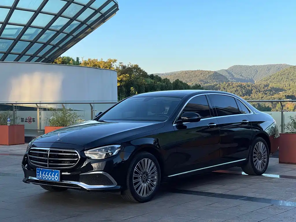 Mercedes-Benz E-Class — миниатюра 3