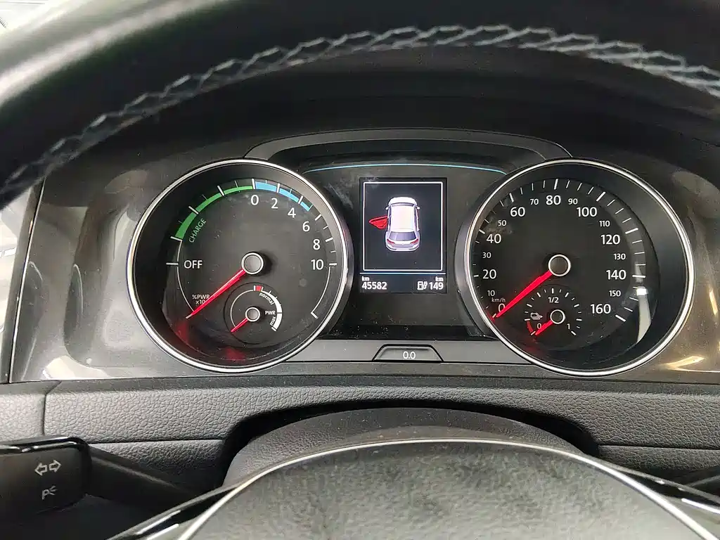 Volkswagen Golf EV — миниатюра 14