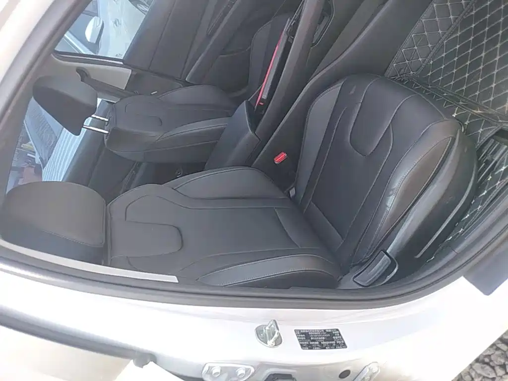 Hyundai Elantra — миниатюра 25