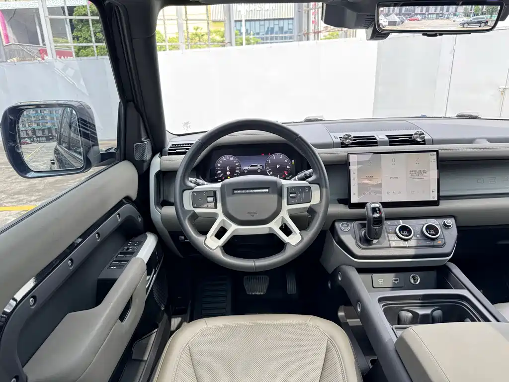 Land Rover Defender — миниатюра 5