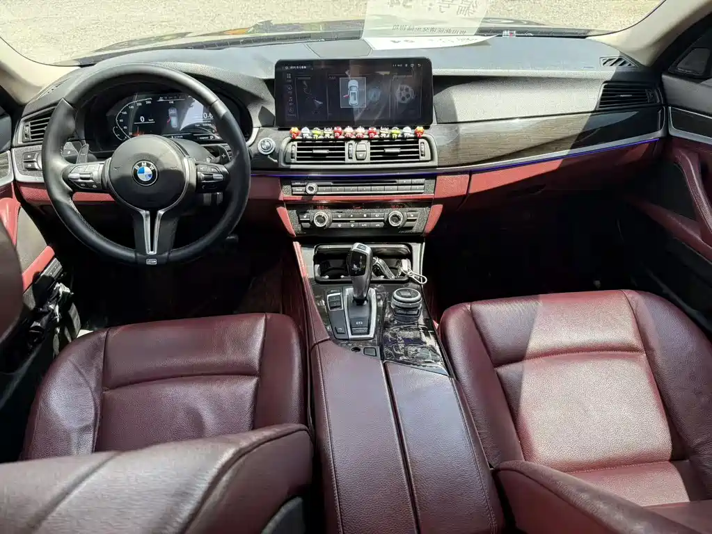 BMW 5 Series — миниатюра 7