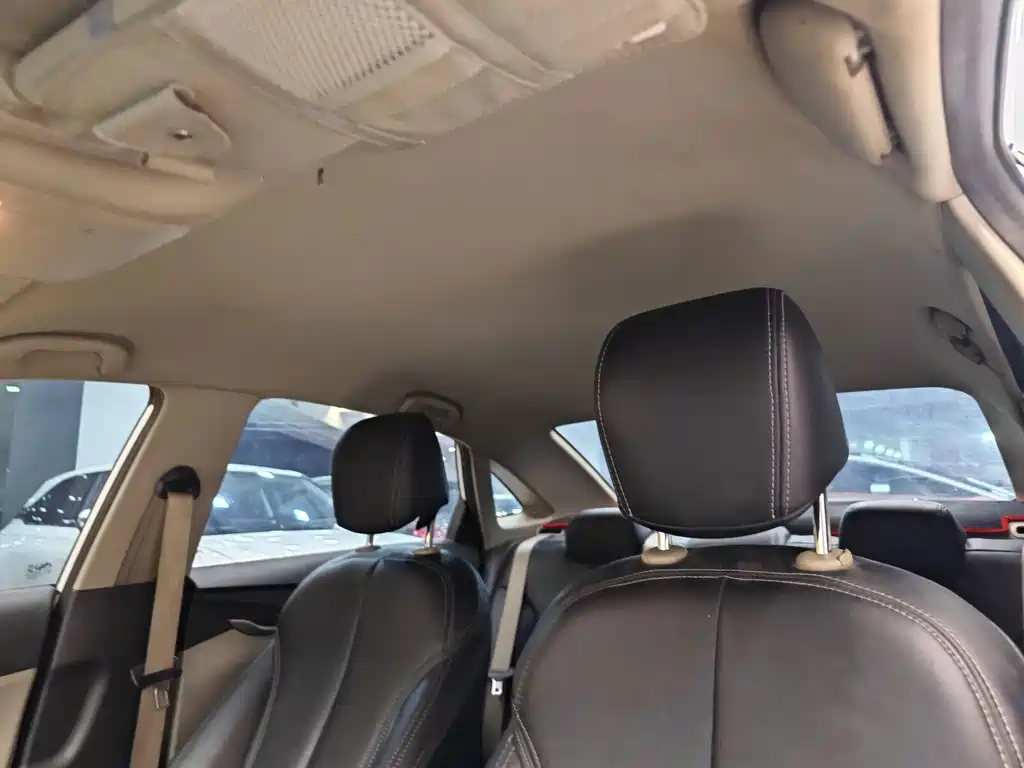 Buick Excelle — миниатюра 8