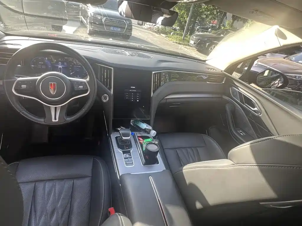 Hongqi HS7 PHEV 2025 2.0T PHEV 200 6 мест