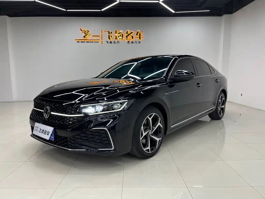 Volkswagen Passat 2023