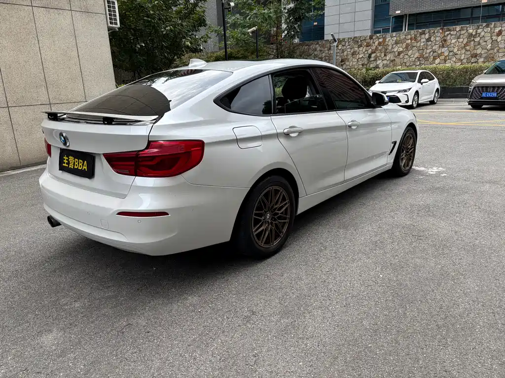 BMW 3 Series GT — миниатюра 20