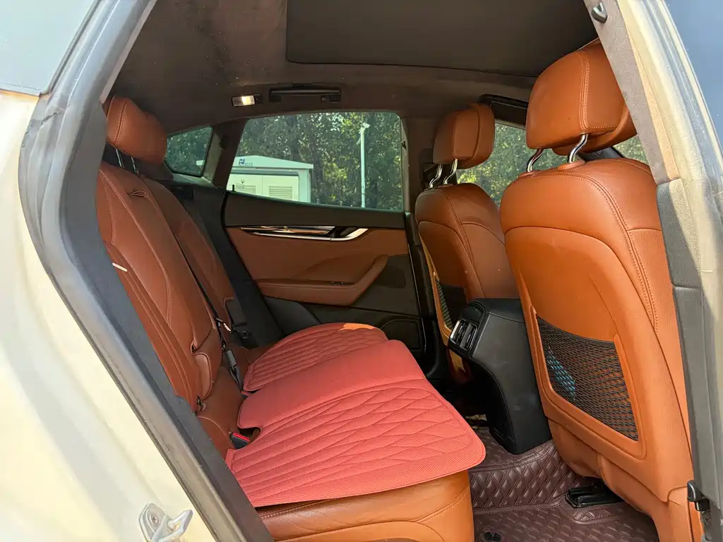 Maserati Levante — миниатюра 15