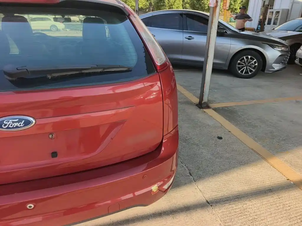 Ford Focus — миниатюра 8