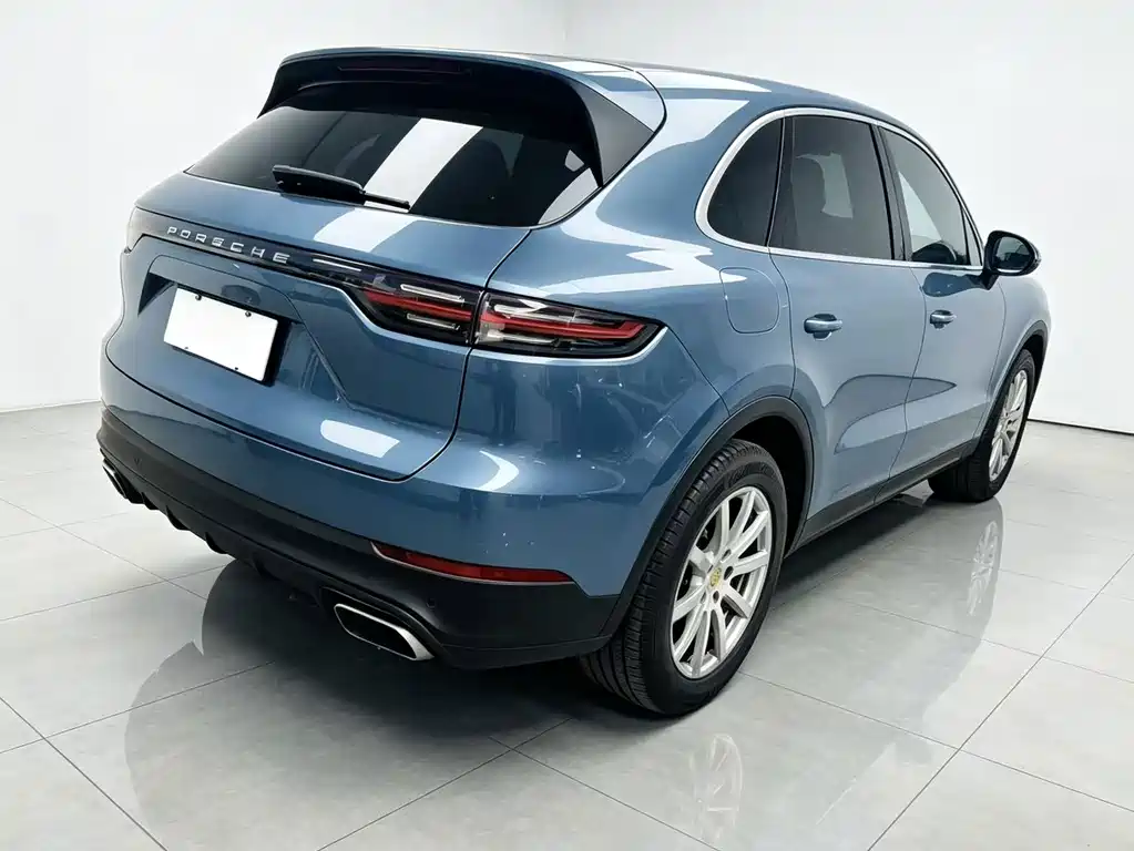 Porsche Cayenne — миниатюра 5